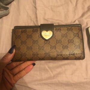 COPY - 100% authentic Gucci wallet